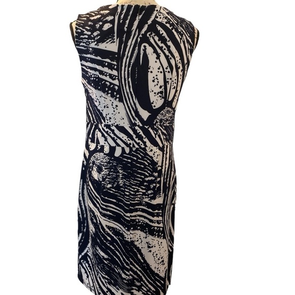 AA STUDIO AA dress, size 8, dark blue and white, sleeveless. Large ruffled top - Picture 5 of 8